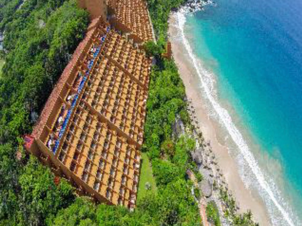 Las Brisas Resort