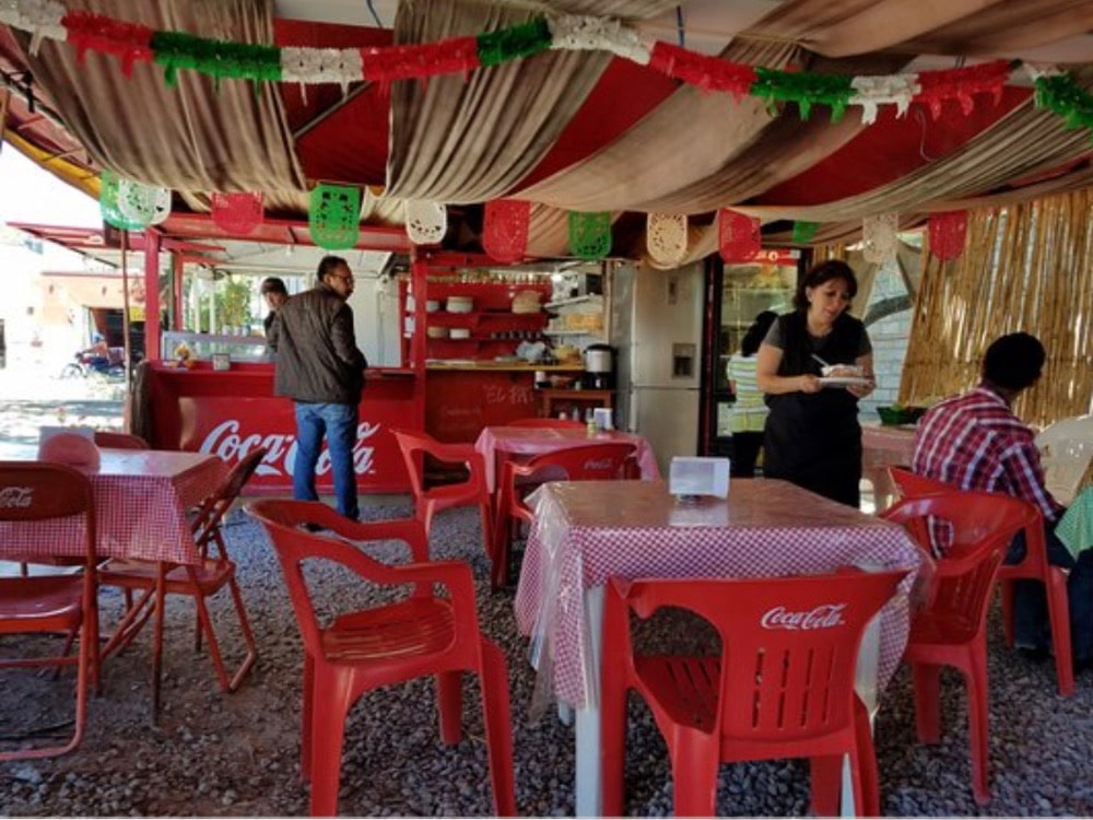 restaurant interior El Pato
